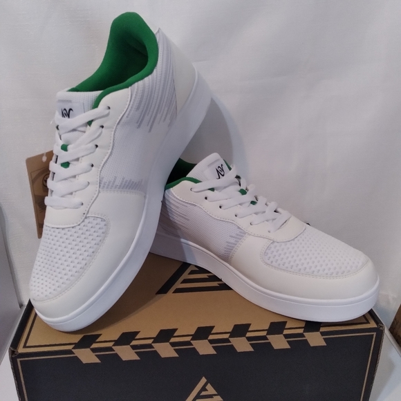 IIV Sneakers Mens Size 10.5 White Green Low Top Tennis Skate Nwt - Picture 3 of 10